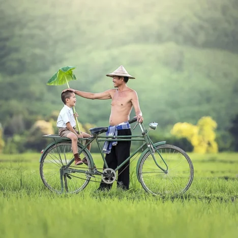 Wakacje w górach z rodzicami: łatwe trasy, kolejki i punkty widokowe